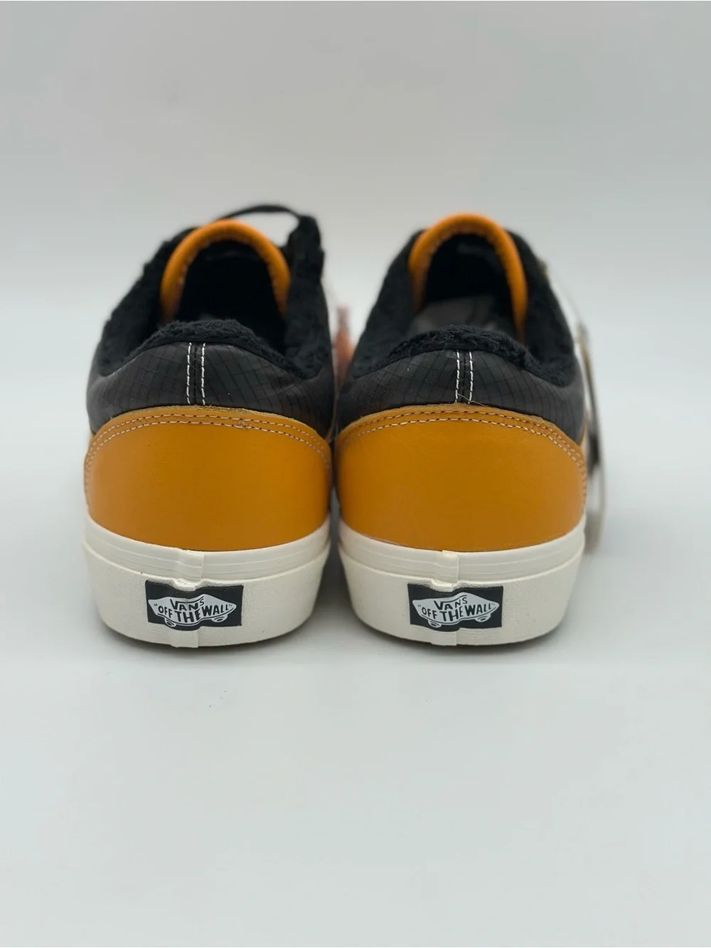 Vans Low Top Sneakers in Mustard Yellow & Black
